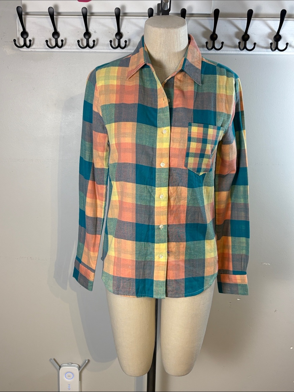Colorblock Plaid Button-Up Shirt - Multicolor size xs